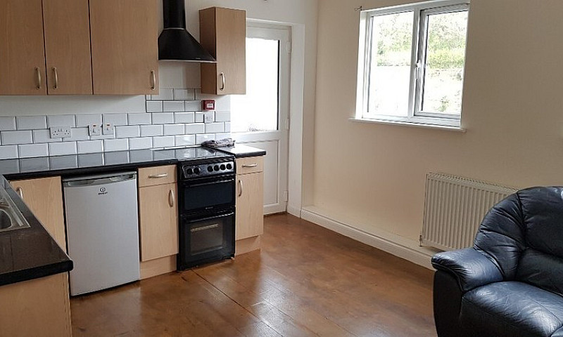 1 Bedroom Flat. Bill...