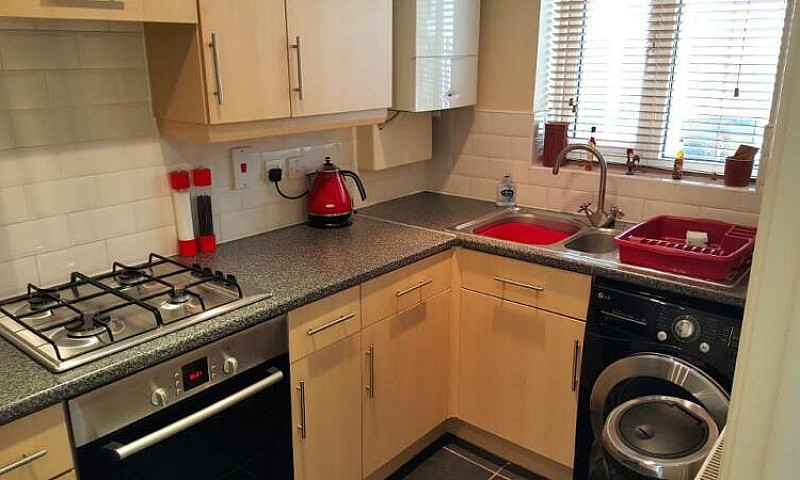 2 Bedroom House In B...