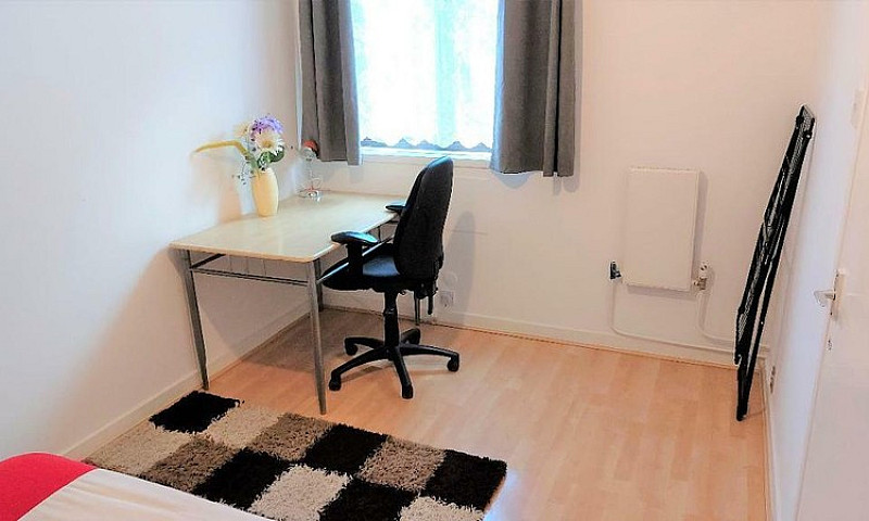 3 Bedrooms In 2 Min ...