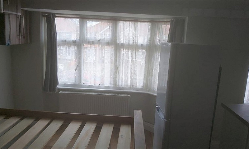 Self Contained Flat ...