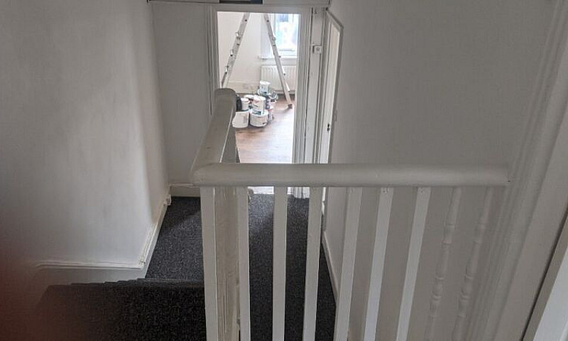 2 Bedroom Flat In Cl...