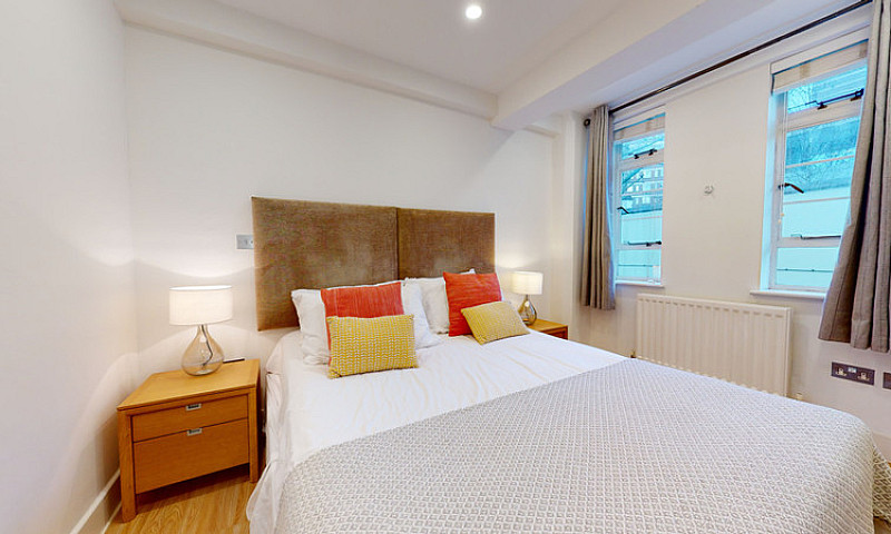 2 Bedroom Flat In Ne...