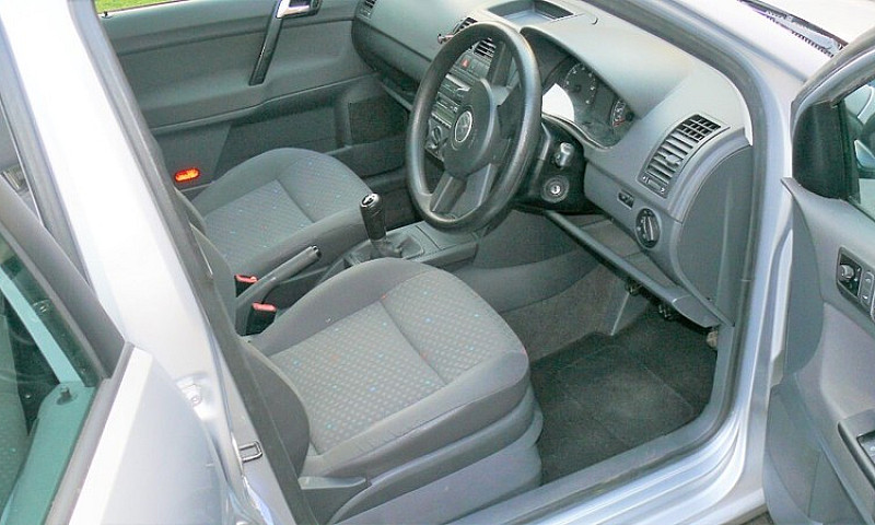 2004 Silver Mk4 5-Do...