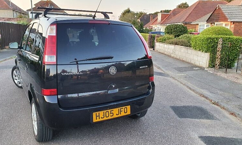 2005 Vauxhall Meriva...