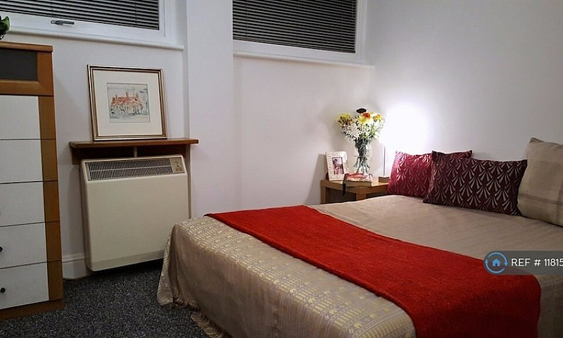 2 Bedroom Flat In Fa...
