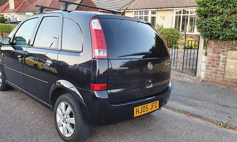 2005 Vauxhall Meriva...