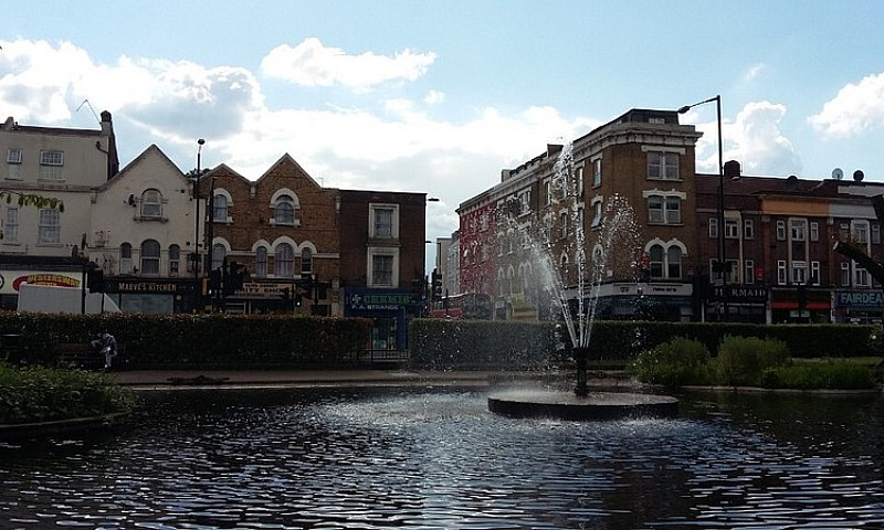 E5 - Clapton Pond - ...