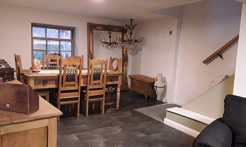 5 Bedroom House In M...
