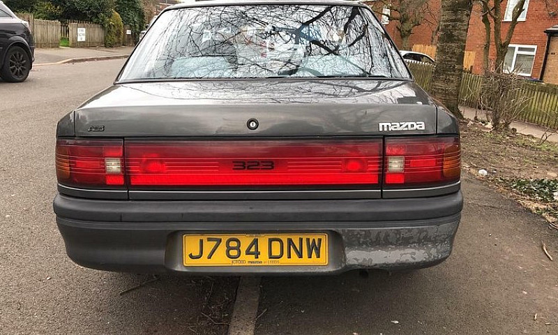 Mazda 323 ...