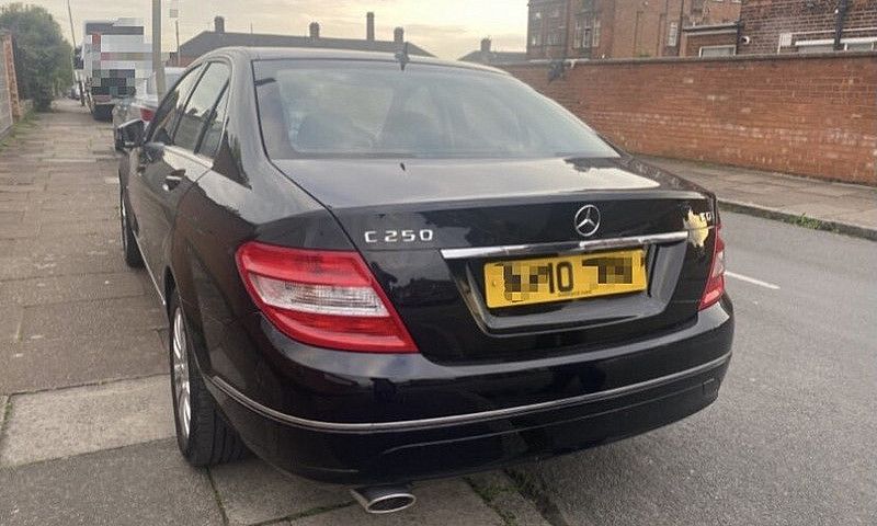2010 Mercedes-Benz C...