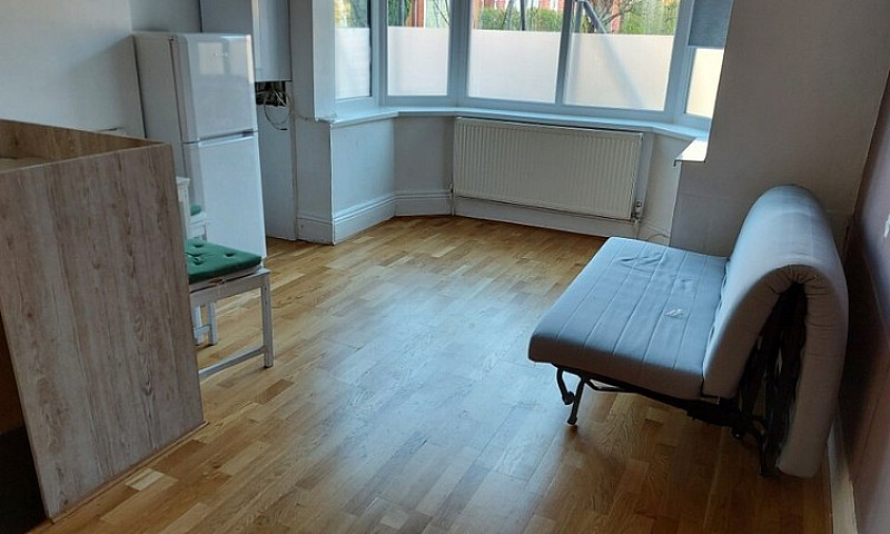 Lovely 1 Bed Flat, 1...