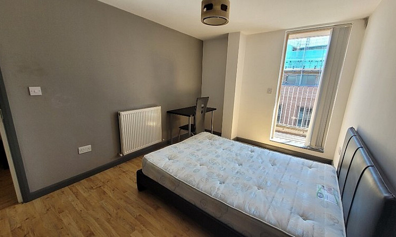***Flat-Share*** New...