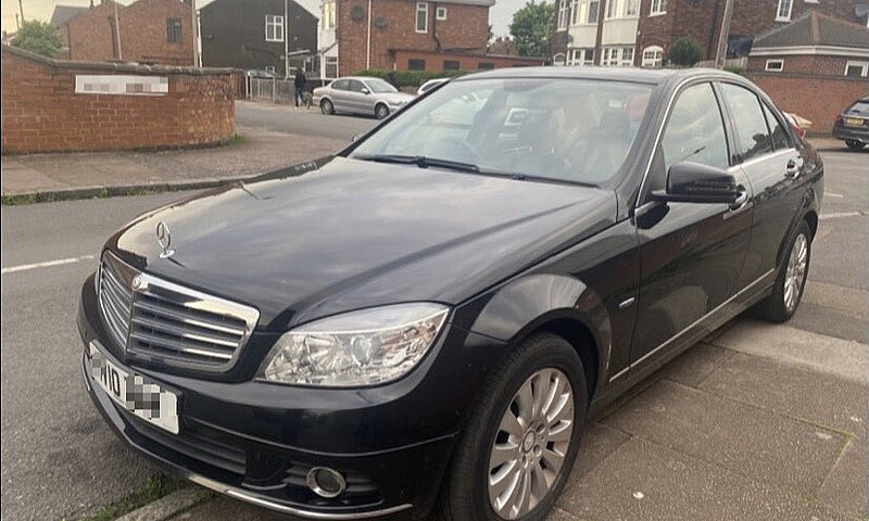 2010 Mercedes-Benz C...