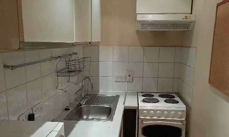 One Bedroom Flat To ...