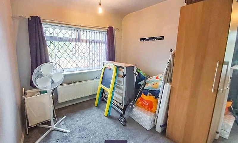 Chadderton, 3 Bedroo...