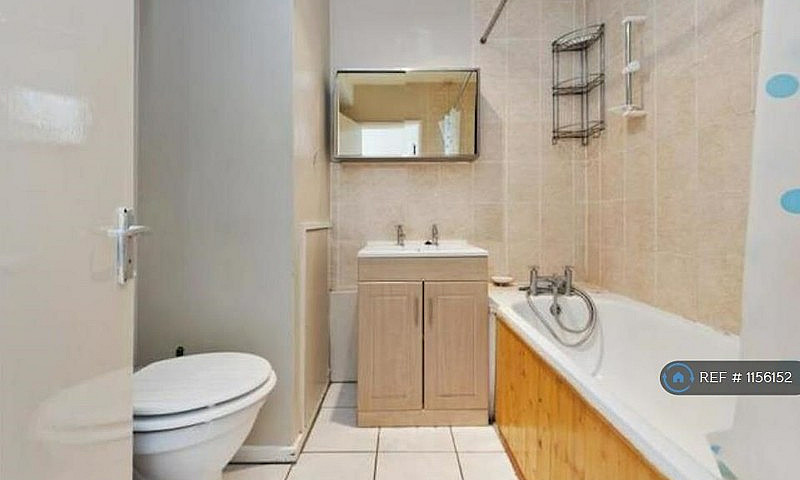 3 Bedroom Flat In Ab...