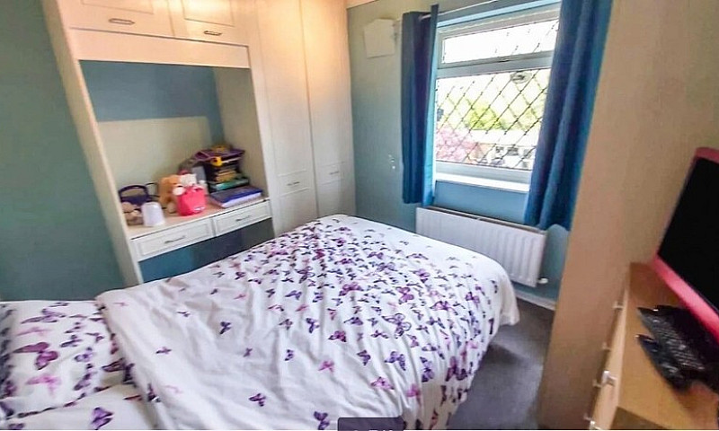 Chadderton, 3 Bedroo...