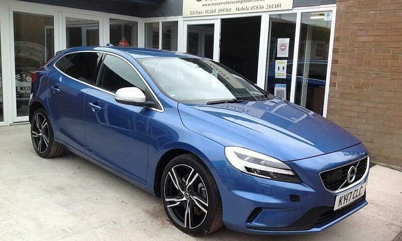 2017 (17) Volvo V40 ...