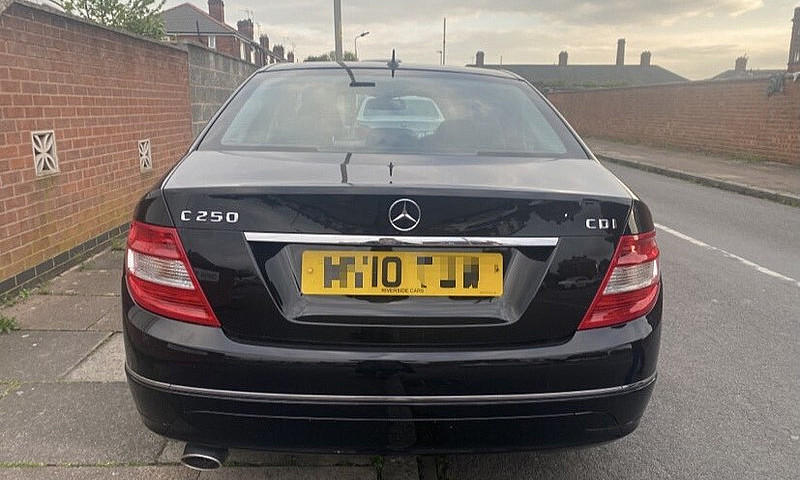 2010 Mercedes-Benz C...