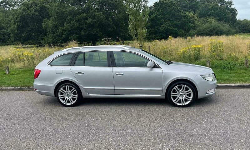 Skoda Superb Eleganc...