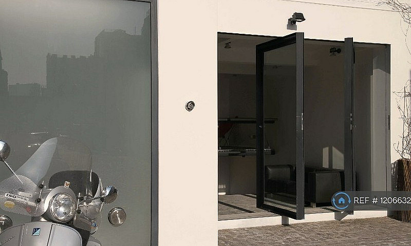 1 Bedroom Flat In We...