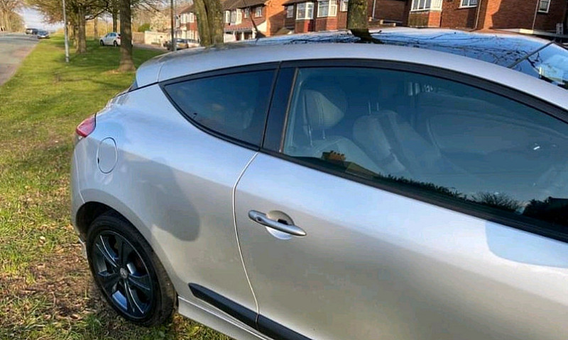 Renault Megane 1.6 V...