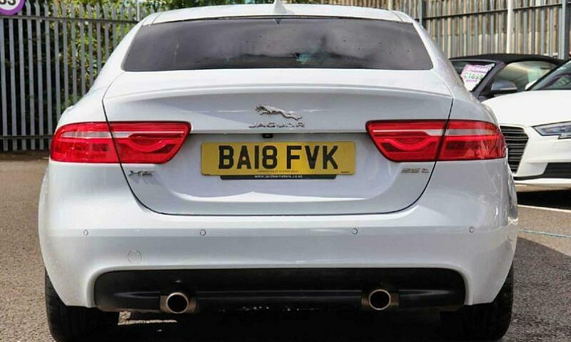 2018 Jaguar Xe Jagua...
