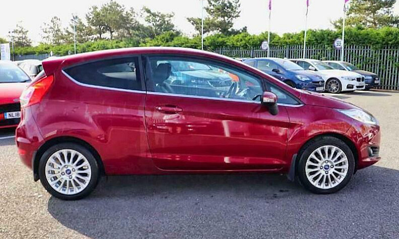 2014 Ford Fiesta 1.0...