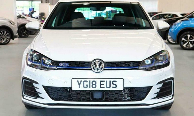 2018 Volkswagen Golf...