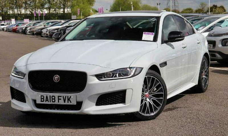 2018 Jaguar Xe Jagua...