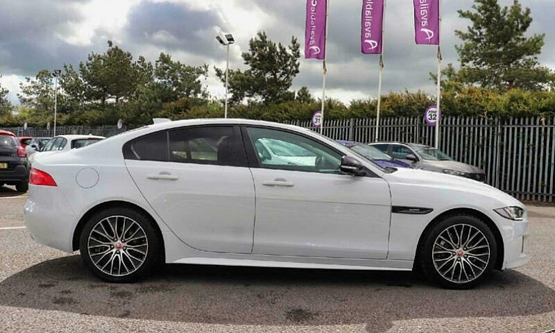 2018 Jaguar Xe Jagua...