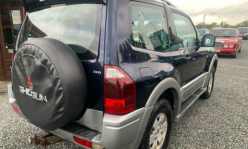 2004 Mitsubishi Shog...