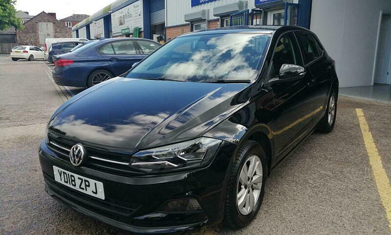 2018 Volkswagen Polo...