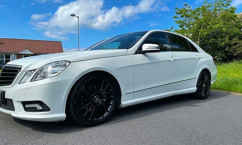 Mercedes-Benz E250 C...