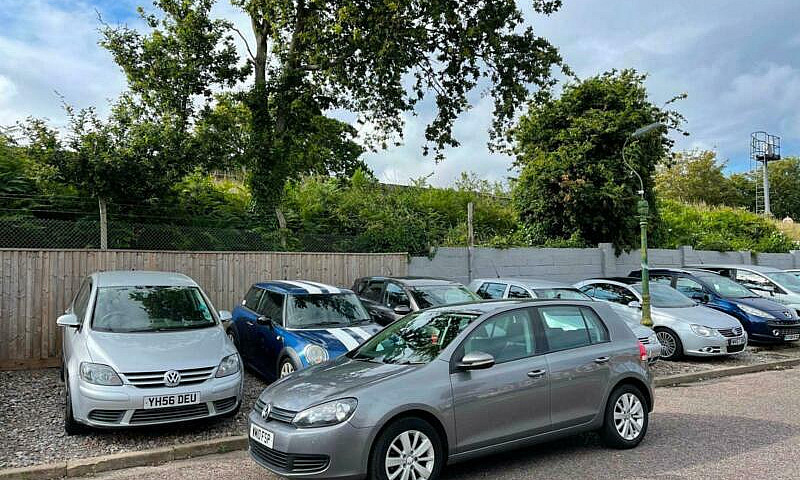 2010 Volkswagen Golf...