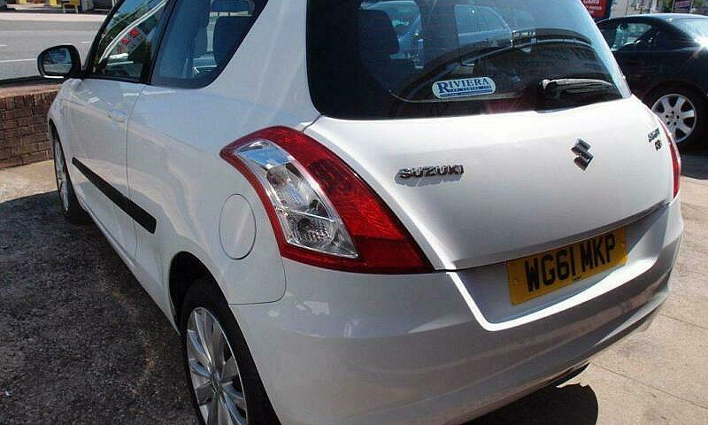 2011 61 Suzuki Swift...