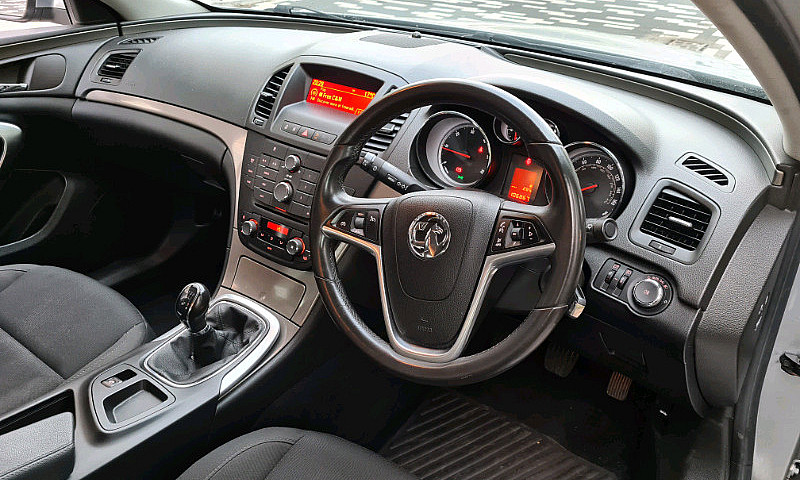 2010 Vauxhall Insign...
