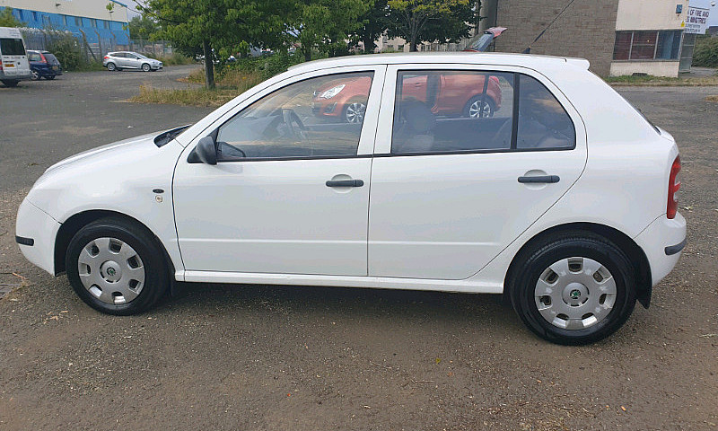 2002 Skoda Fabia  
P...