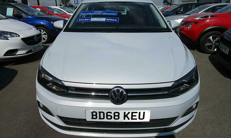 2018 Volkswagen Polo...