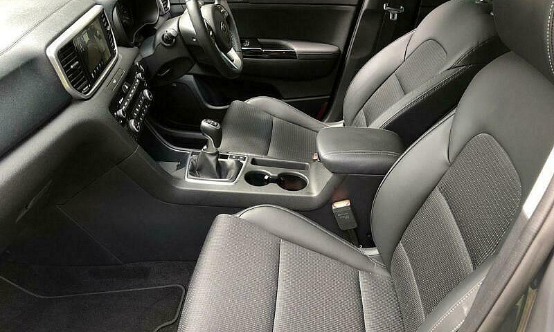 2019 Kia Sportage 1....