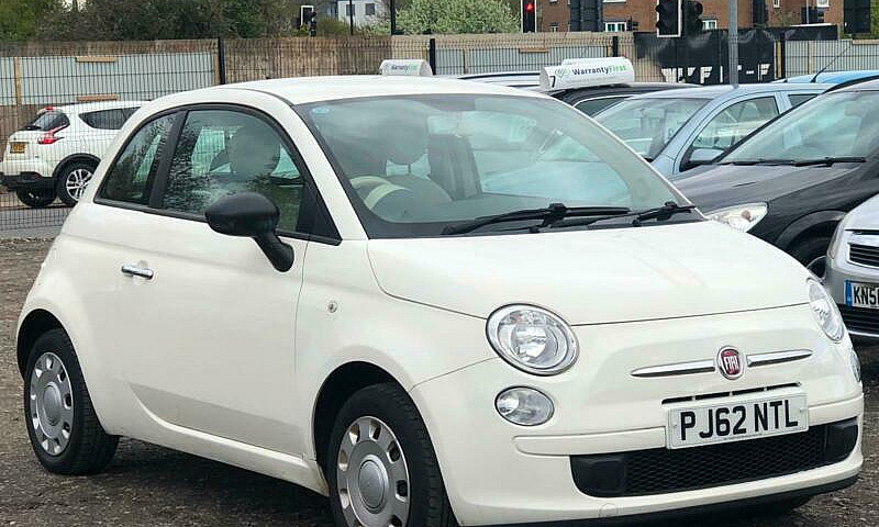 * 62 2013 Fiat 500 1...