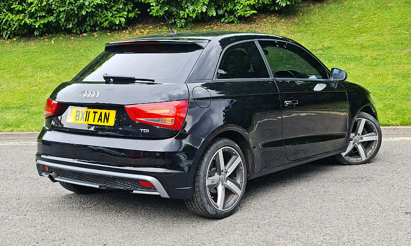 2011 Audi A1 Sport 1...