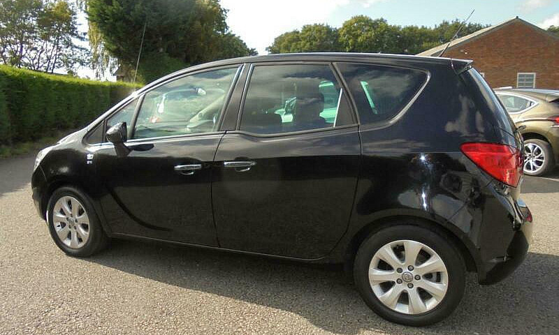 2011 Vauxhall Meriva...