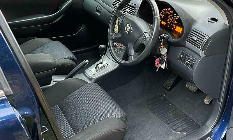 Toyota Avensis 2.0 V...