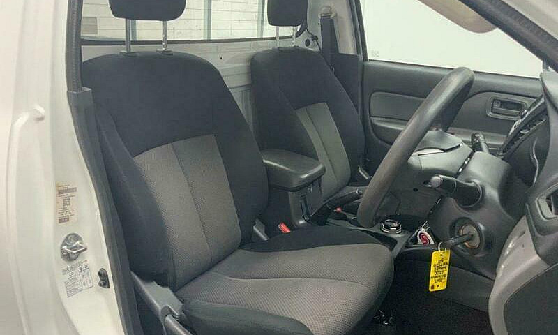 2017 17 Mitsubishi L...