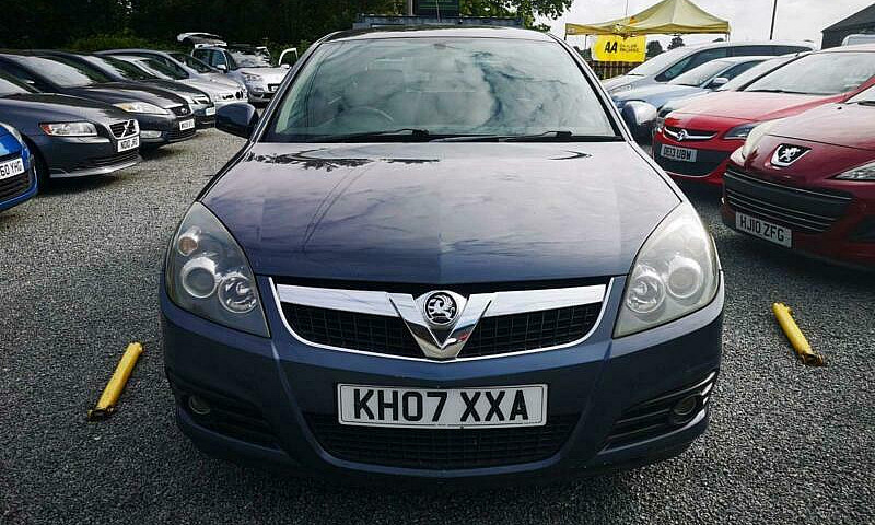 2007 Vauxhall Vectra...