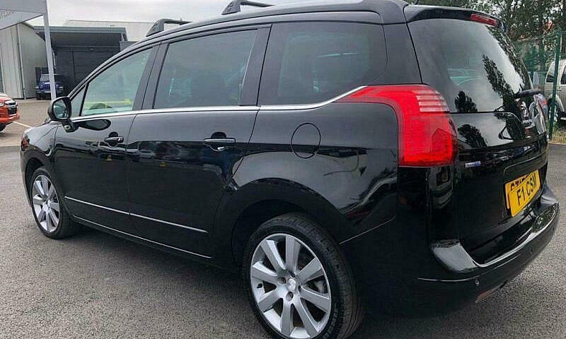 2015 Peugeot 5008 1....