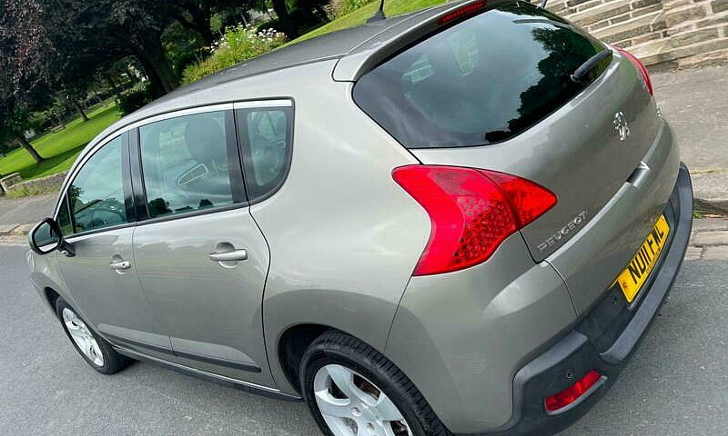2011 Peugeot 3008 1....