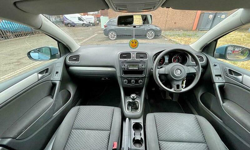 2009 Volkswagen Golf...