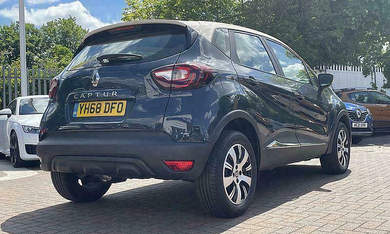 2018 Renault Captur ...